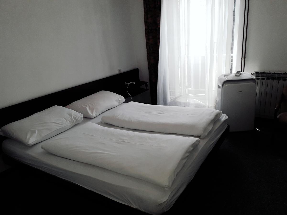 מאלינסקה Apartments And Rooms Haludovo - Ribarsko Selo מראה חיצוני תמונה