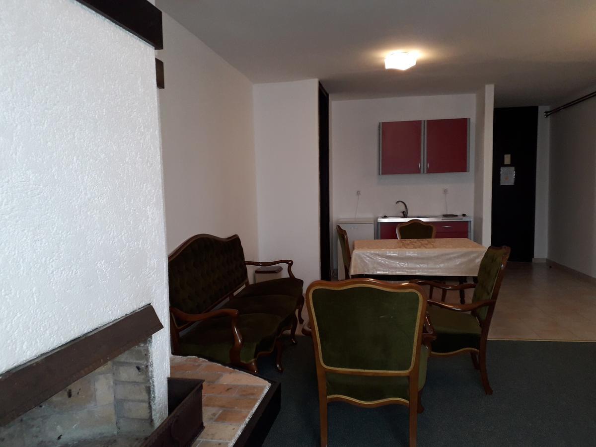 מאלינסקה Apartments And Rooms Haludovo - Ribarsko Selo מראה חיצוני תמונה