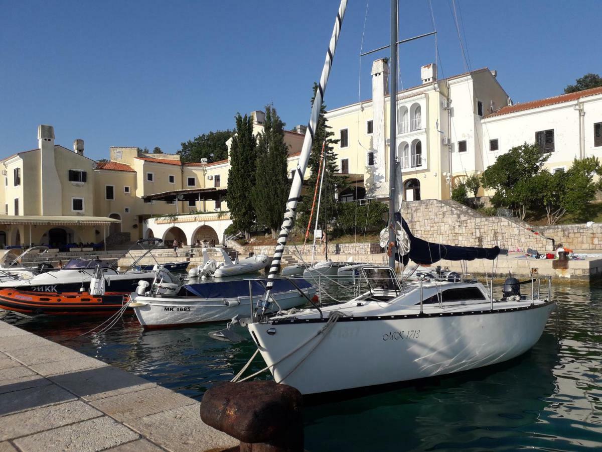 מאלינסקה Apartments And Rooms Haludovo - Ribarsko Selo מראה חיצוני תמונה