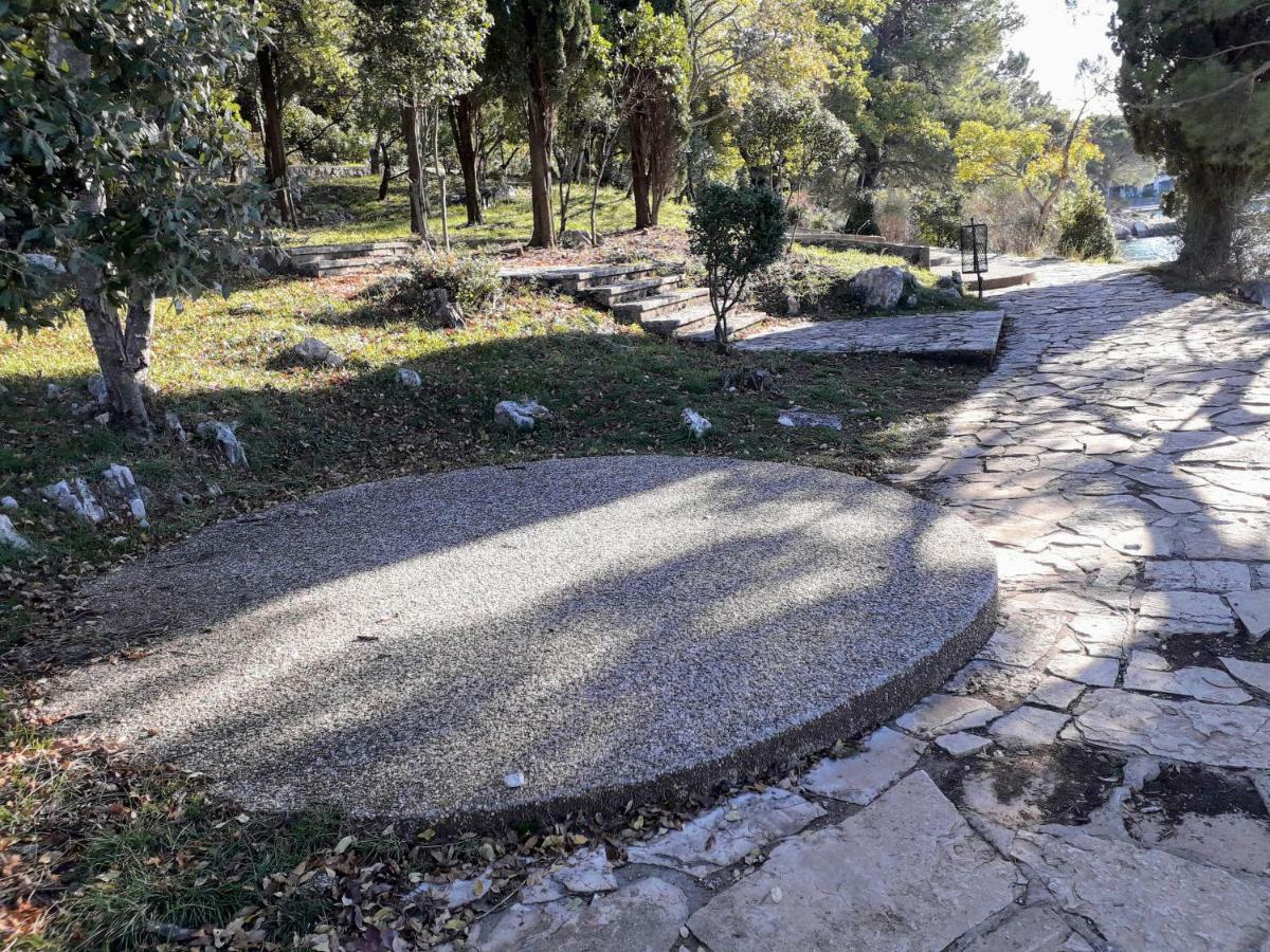 מאלינסקה Apartments And Rooms Haludovo - Ribarsko Selo מראה חיצוני תמונה